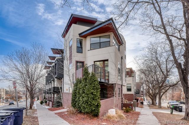 Foto del edificio - 1890 W 32nd Ave