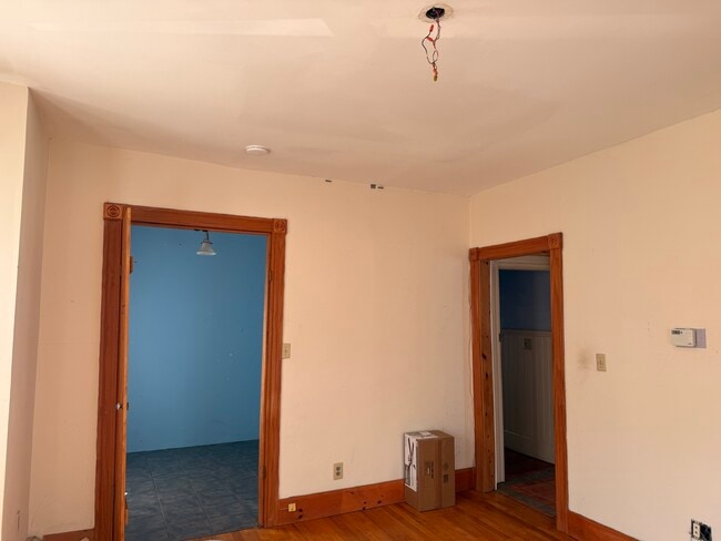 Building Photo - 54 Rossmore Rd