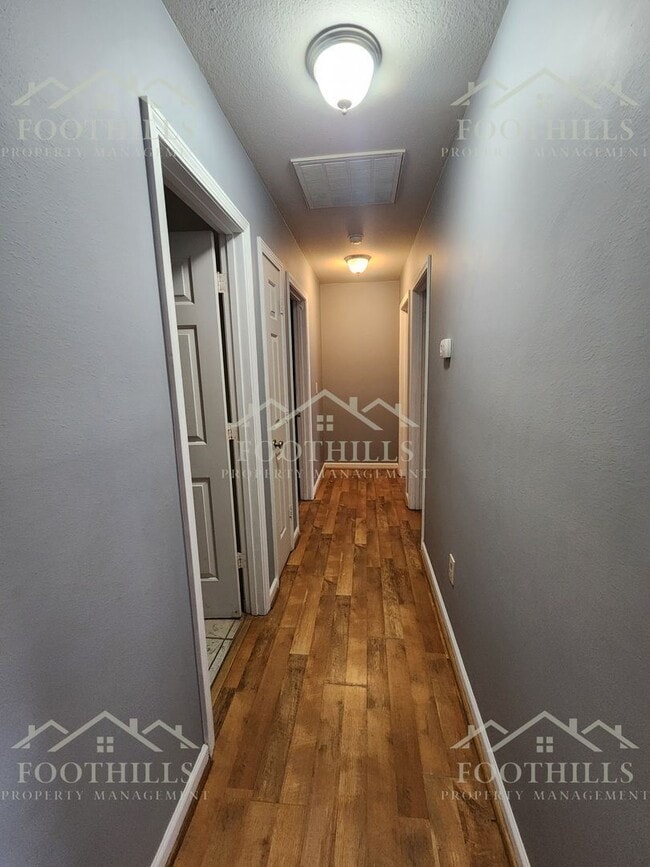 Foto del edificio - 438 Old Colony Rd