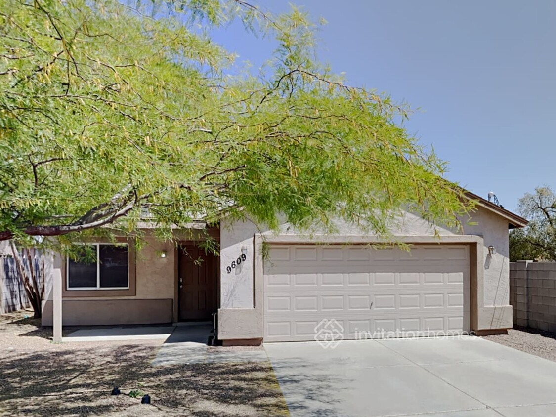 Primary Photo - 9609 N 12th Ave