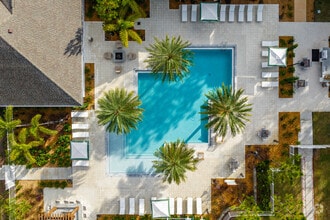 Building Photo - Lantana at Cypress Cay