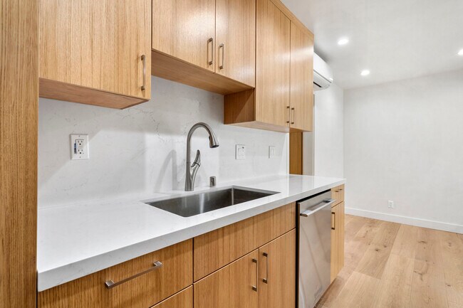 Foto del edificio - 843 11th St