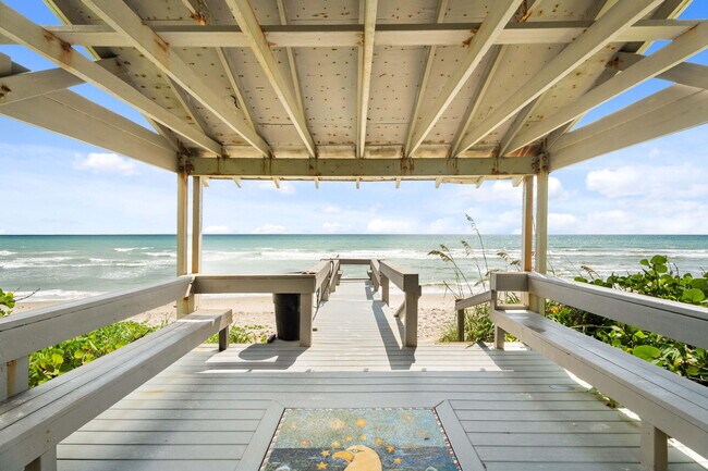 Building Photo - 7380 S Ocean Dr