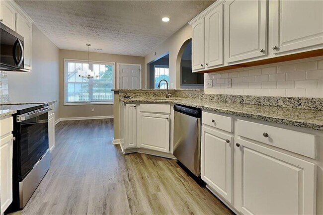 Foto del edificio - 903 Tucker Ln
