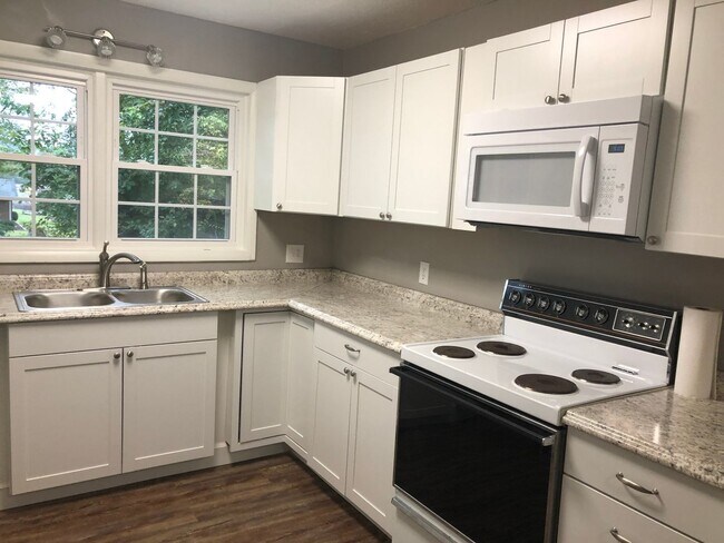 Foto del edificio - One Bedroom / One Bath Duplex Blountville, TN 37617