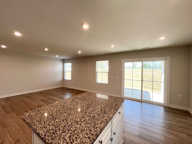 Foto del edificio - Charming 3BD, 2BA Fuquay Varina Home with ...