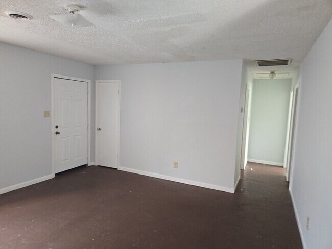 Foto del edificio - 2 Bedroom I Bath Moore, SC