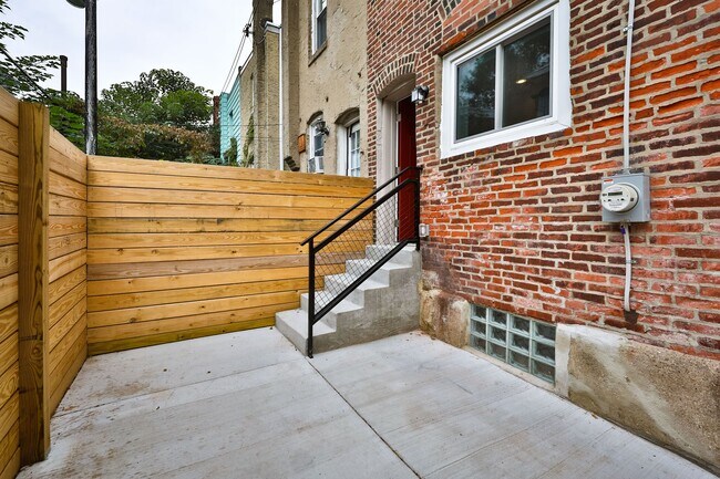 Foto del edificio - 1538 S Myrtlewood St