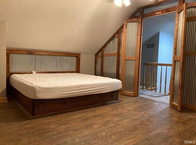 Foto del edificio - 4445 S Walnut St