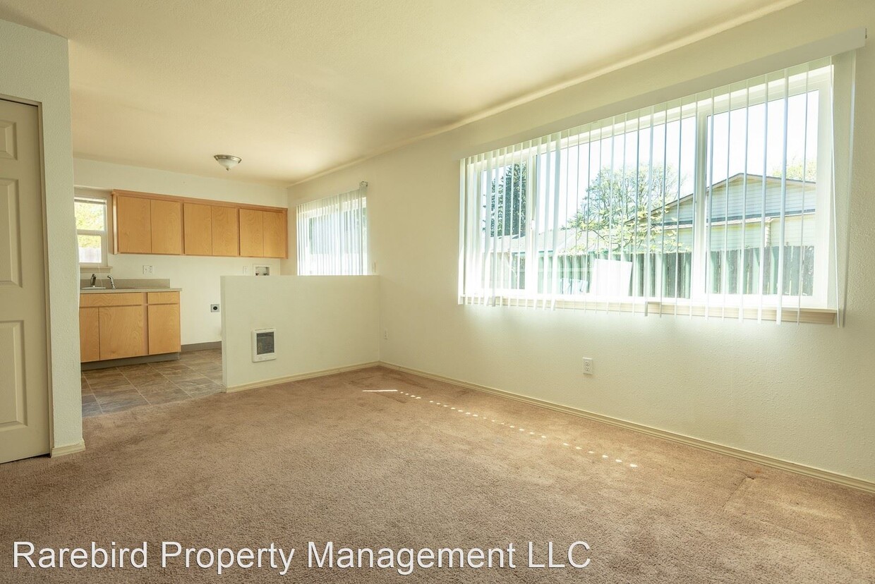 Primary Photo - 4714-4722 SE 83rd Ave