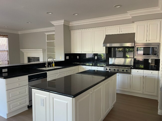 Foto del edificio - 19140 Chandon Ln