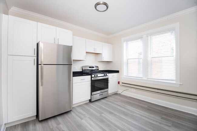 Foto del edificio - 839 W Cornelia Ave