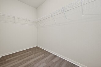 Building Photo - 10623 Lost aples Dr