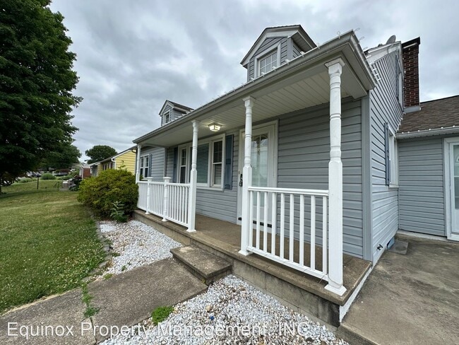 Building Photo - 4 br, 1 bath House - 2401 Lawnherst Ave