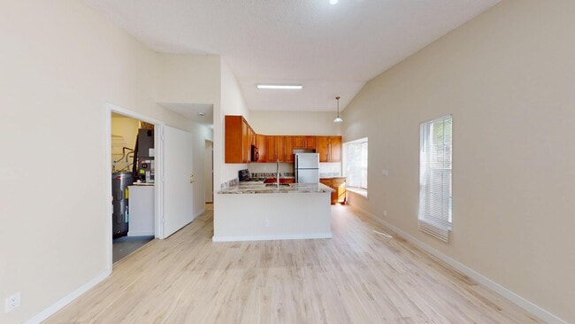 Building Photo - 5401 Pinnacle Ln