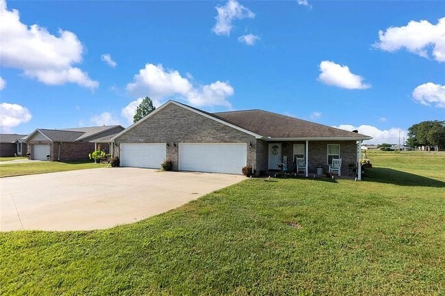 Building Photo - Winesap 2497/2499