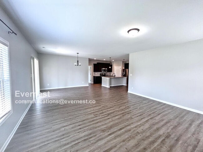 Building Photo - 118 Holly Fern Dr.