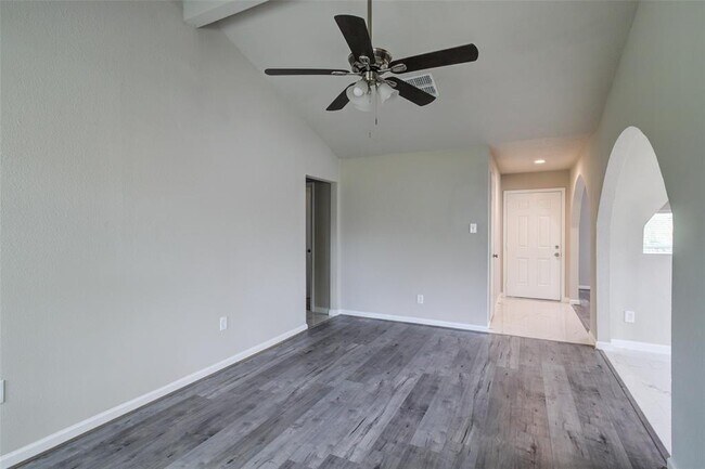 Building Photo - 5023 Raven Ridge Dr