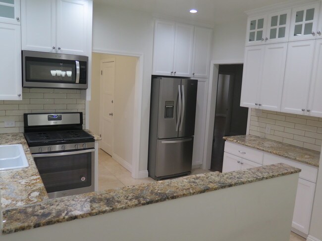Foto del edificio - 8254 W 4th St