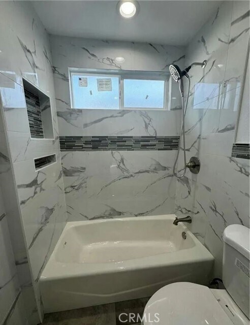 Foto del edificio - 3538 W 108th St