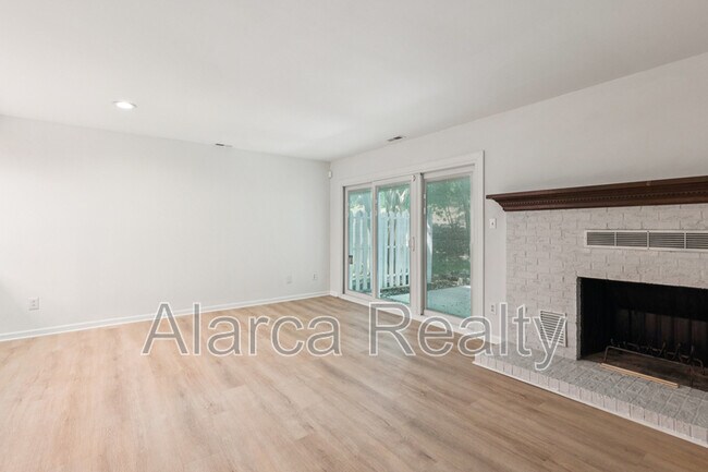 Foto del edificio - 2756 Tiergarten Ln