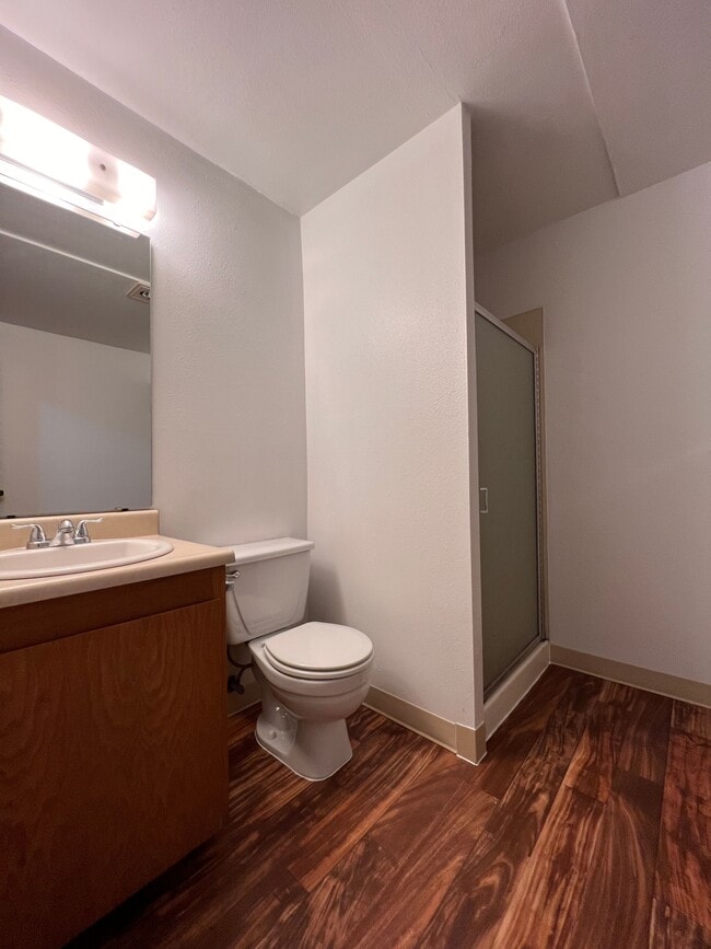 Building Photo - Mountain View Apartment