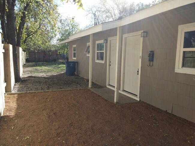 Foto del edificio - **APPLICATION RECEIVED** Available Now! 2 ...