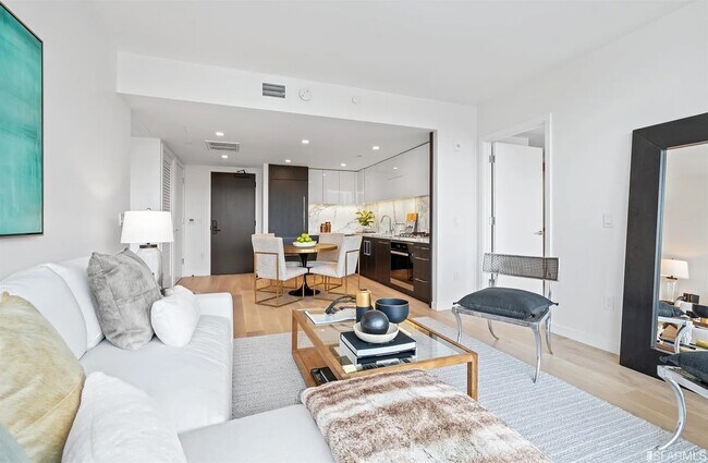 Living/ Kitchen - 3131 Pierce St