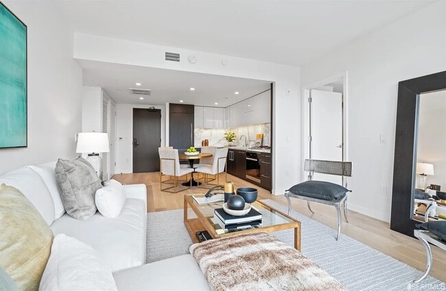 Living/ Kitchen - 3131 Pierce St