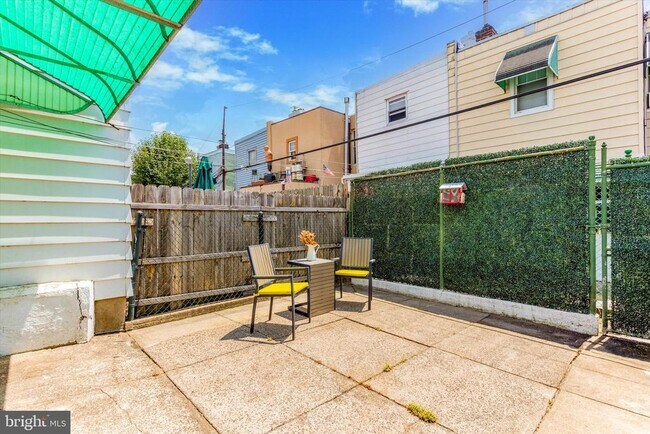 Foto del edificio - 3147 Edgemont St