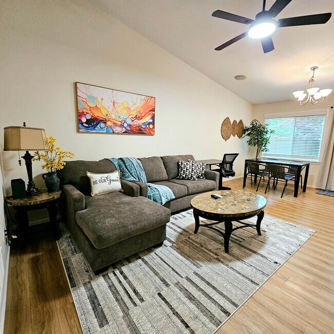 Foto del edificio - 5631 Acclamation St E