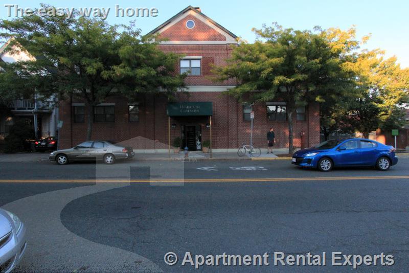 Foto del edificio - 373 Highland Ave