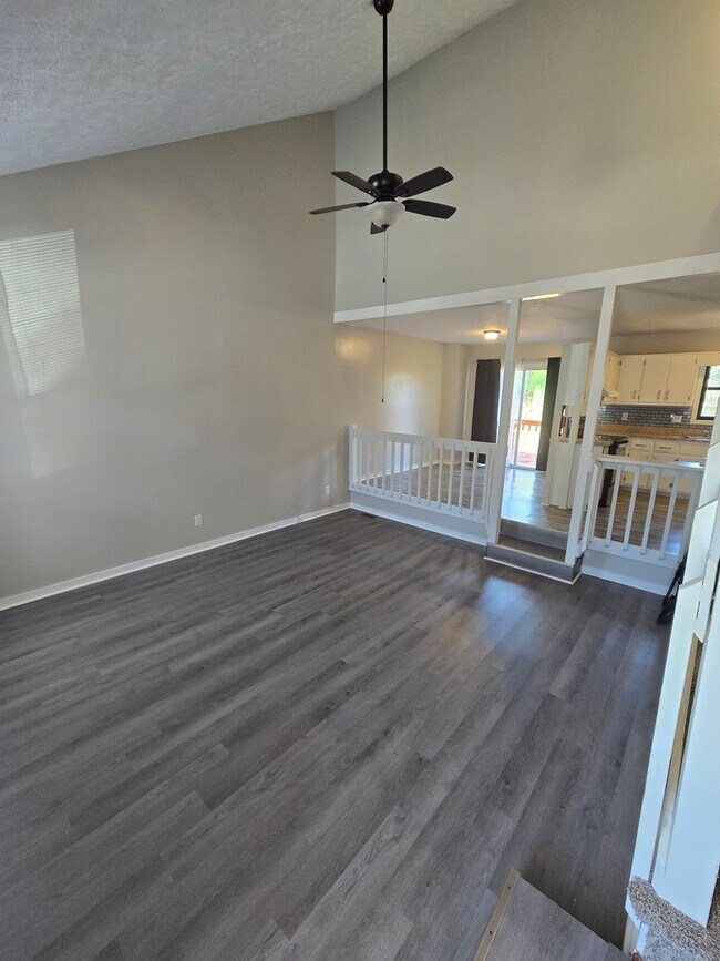 Foto del edificio - Townhome for rent