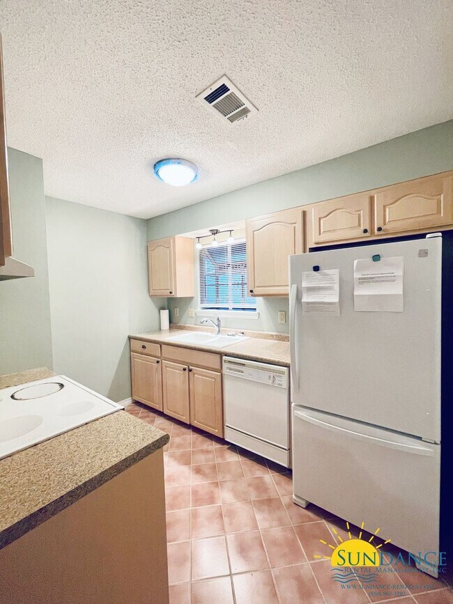 Foto del edificio - 606 Emerald Ln