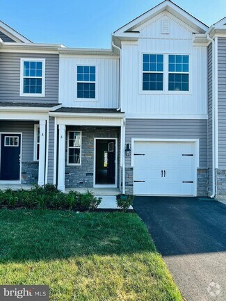Building Photo - 6 ELEANOR Ln