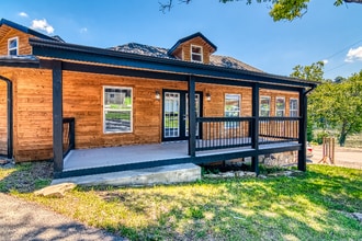 Building Photo - 2806 MO-76