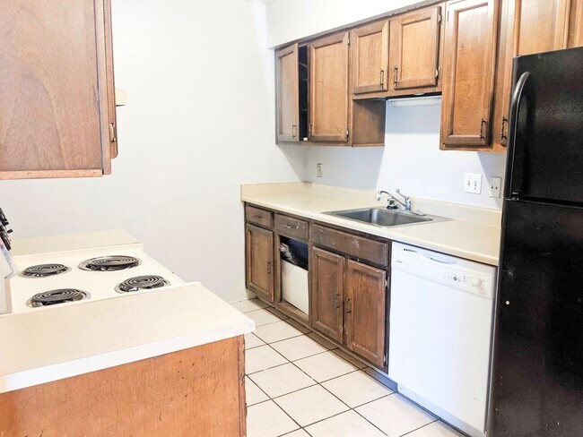 Foto del edificio - 1 Bedroom Condo (Available Immediately)