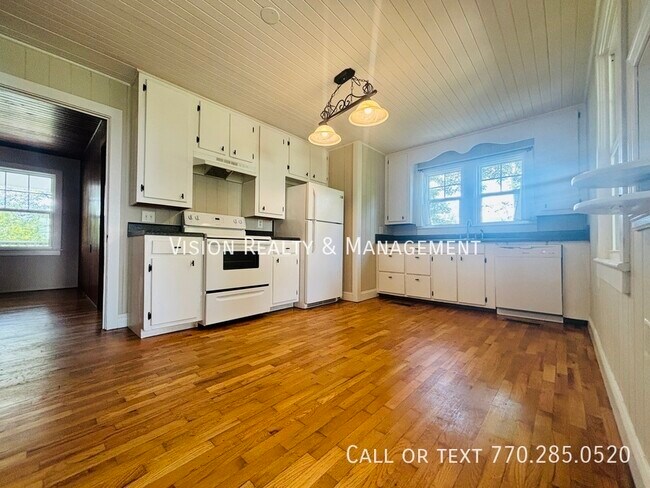 Foto del edificio - 538 Old Airport Rd