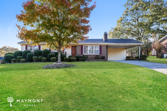 Foto principal - 301 Pineridge Dr