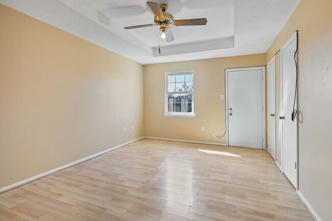 Foto del edificio - 3 bedroom Home near LSU