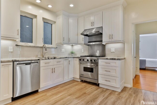 Building Photo - 23 Graystone Terrace