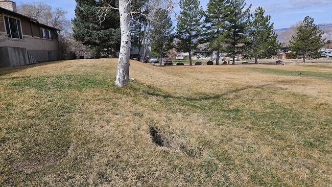 Foto del edificio - 297 S 200 E