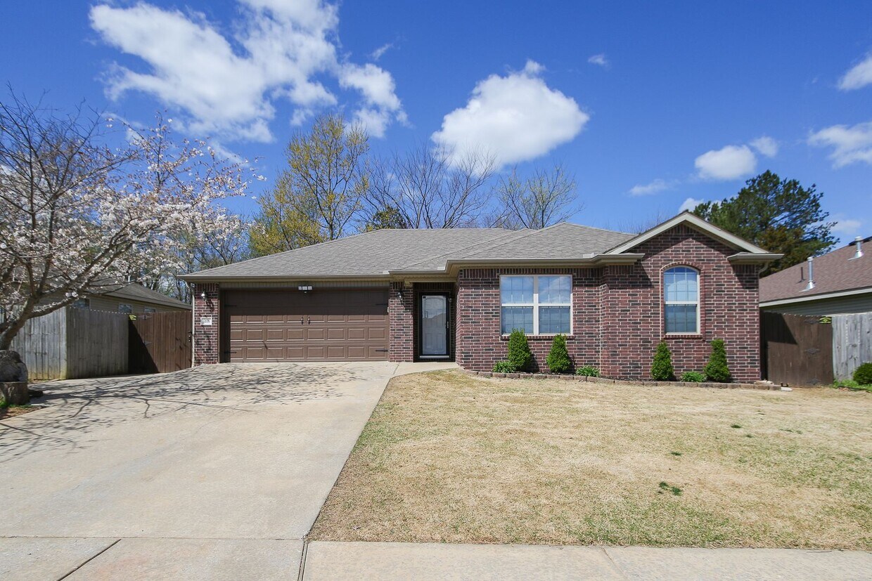 Primary Photo - Gorgeous 3 Bed 2 Bath In Quiet Neighborhood