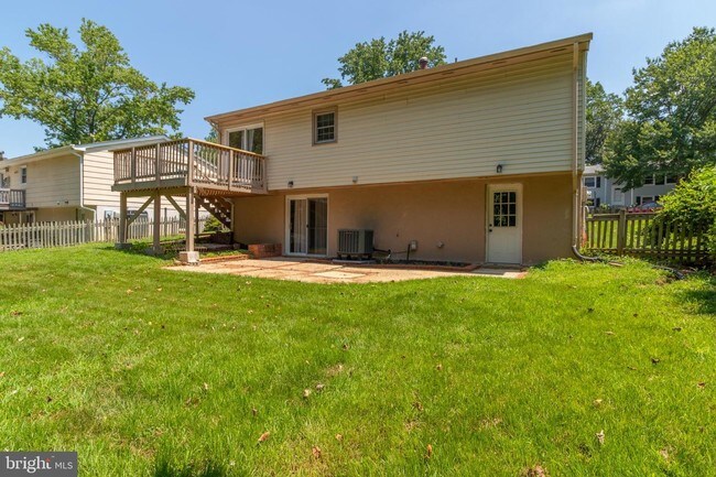 Building Photo - 5115 Leesburg Ct