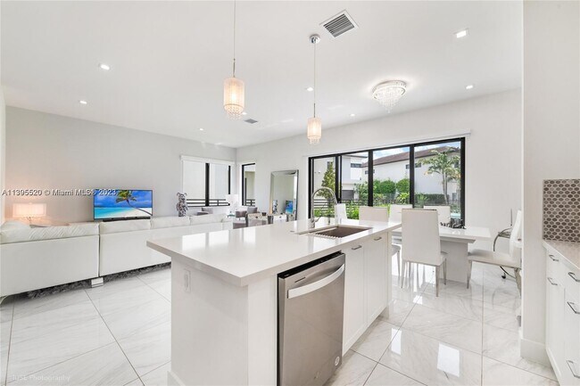 Foto del edificio - 8261 NW 48th St