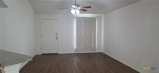 Building Photo - 5803 Lariat Ct