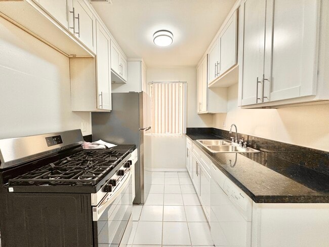 Foto del edificio - 3637 Keystone Av