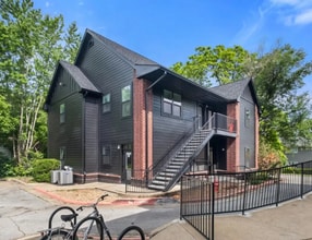 Building Photo - 1137 N Leverett Ave