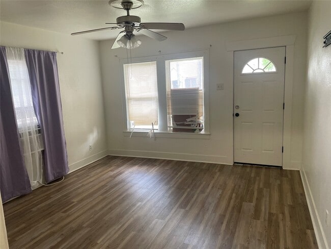 Foto del edificio - 7021 Hemlock St