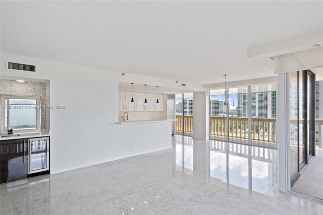Building Photo - 19355 Turnberry Way